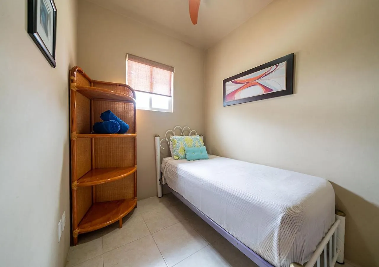 Condo Sol 6 - 3 Bedroom Condo Only 1 Block From Coco Beach - At Luna Maya Condos Playa del Carmen Mexiko