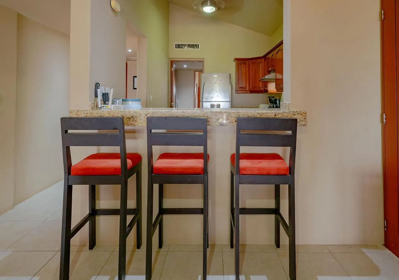 Condo Sol 6 - 3 Bedroom Condo Only 1 Block From Coco Beach - At Luna Maya Condos Playa del Carmen 0*,  Mexiko